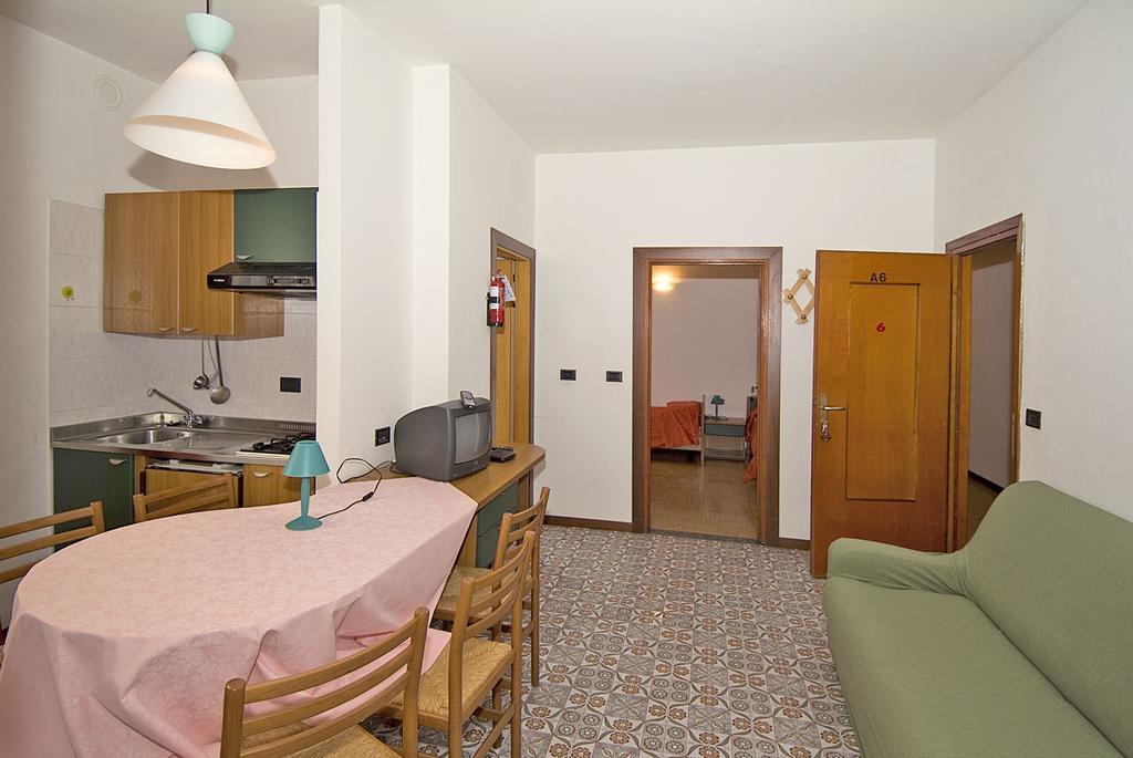 Camping Hotel Au Lac De Como Sorico Habitación foto
