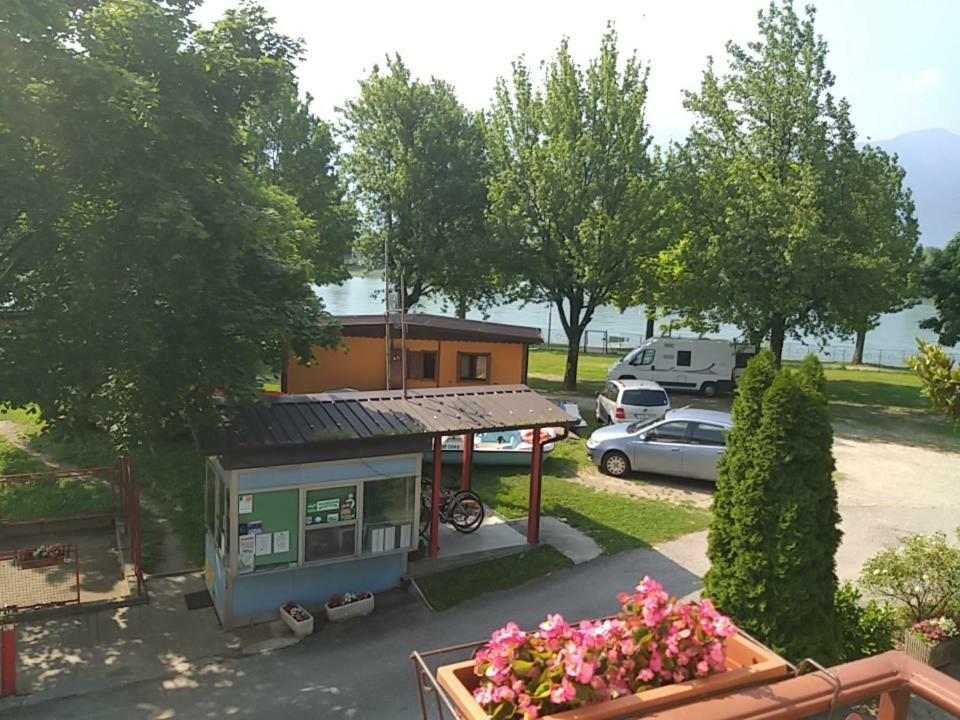 Camping Hotel Au Lac De Como Sorico Exterior foto